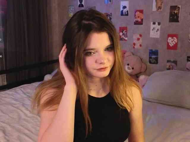 LianaSilver webcam