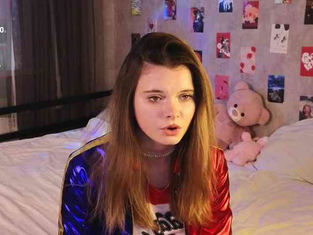 LianaSilver webcam