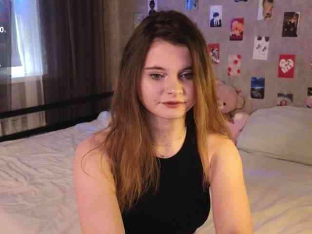 LianaSilver webcam
