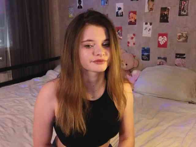 LianaSilver webcam