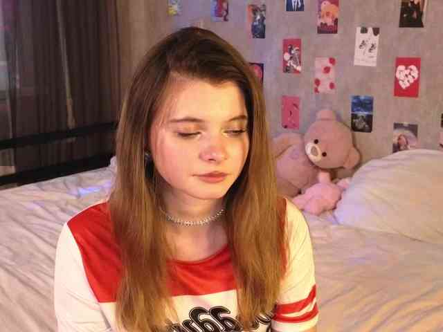 LianaSilver webcam