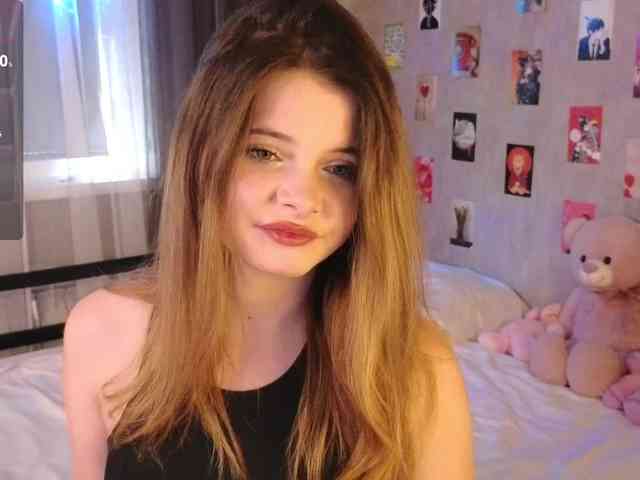 LianaSilver webcam