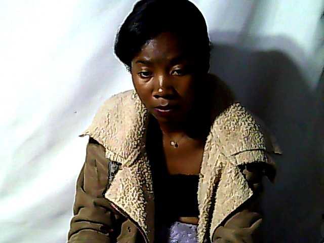  Antonia-2 chat room
