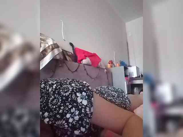 JasmineMercedes webcam