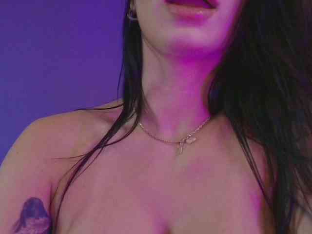 AnyaKim1 webcam