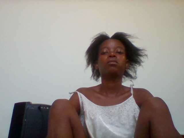 SweetHal Live Cam on BongaCams