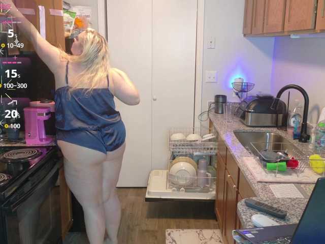 Siennaluxx's BongaCams show and profile