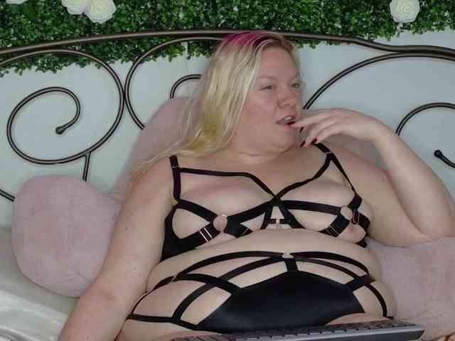 Siennaluxx webcam