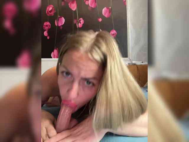 VikiBlondi webcam