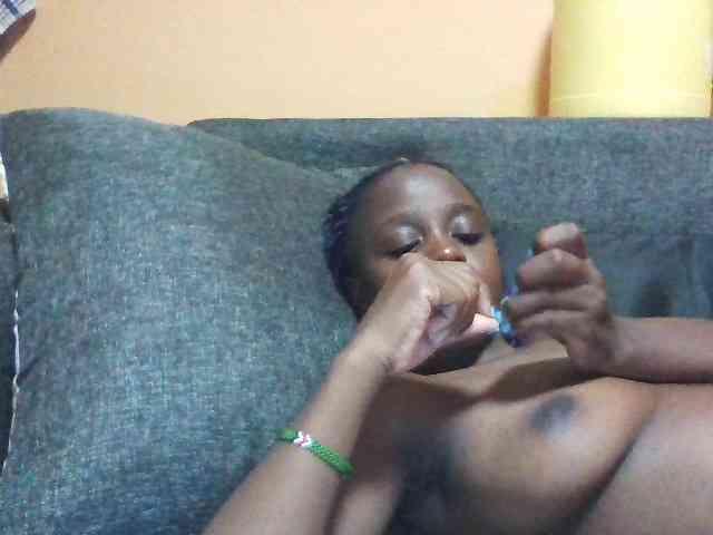 Chocolover240 Live Webcam on BongaCams