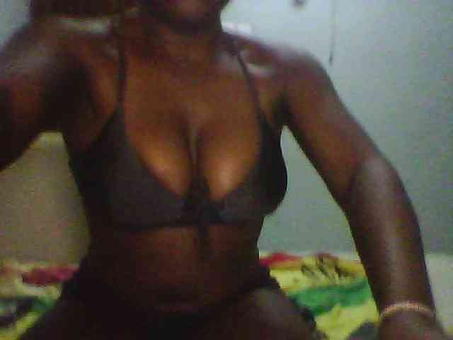Melanin-pixie webcam