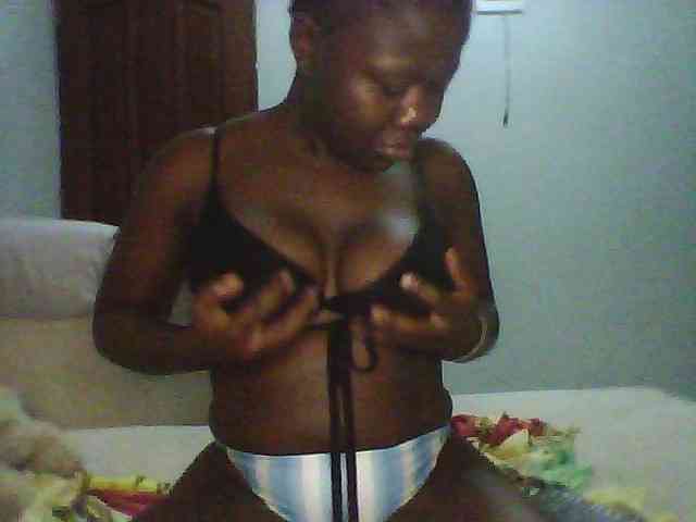 Melanin-pixie webcam