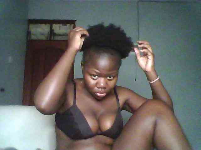 Melanin-pixie webcam