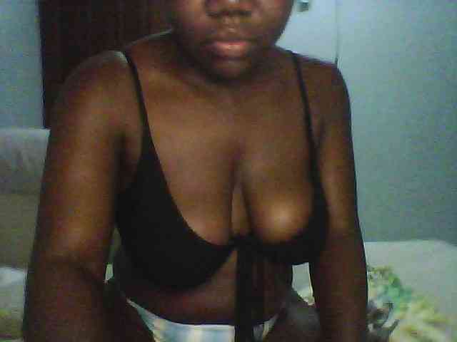 Melanin-pixie webcam