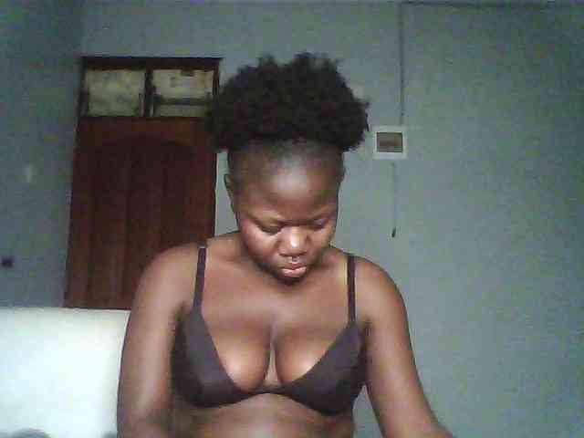 Melanin-pixie webcam
