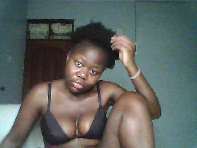 Melanin-pixie webcam