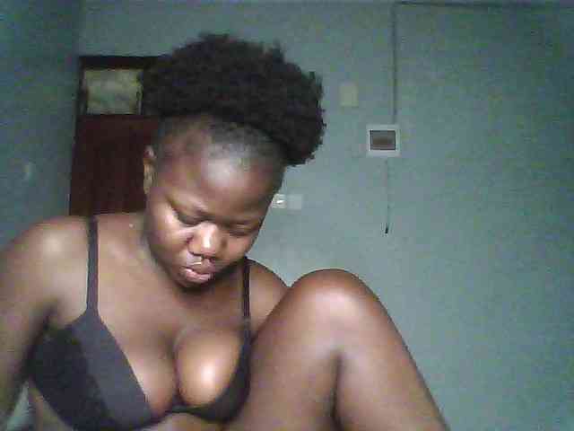 Melanin-pixie webcam