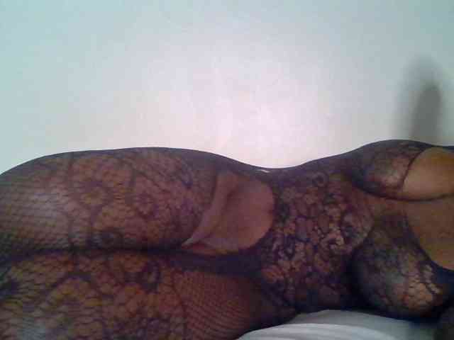 Melanin-pixie webcam