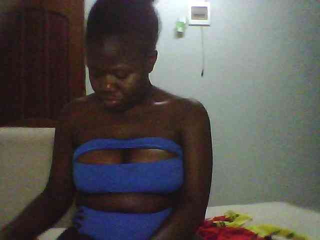 Melanin-pixie webcam
