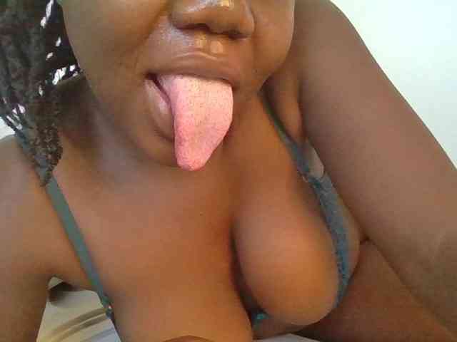 Melanin-pixie webcam