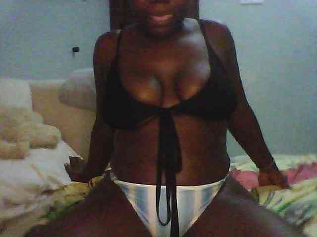 Melanin-pixie webcam