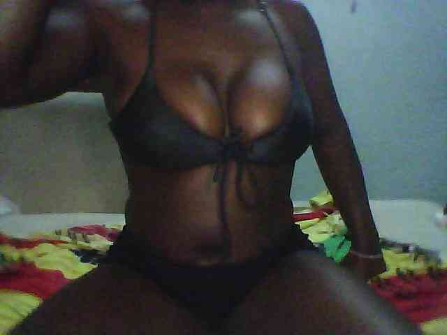 Melanin-pixie webcam