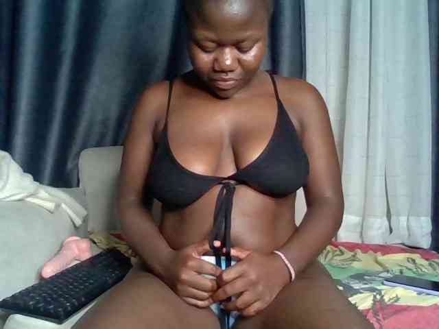 Melanin-pixie webcam