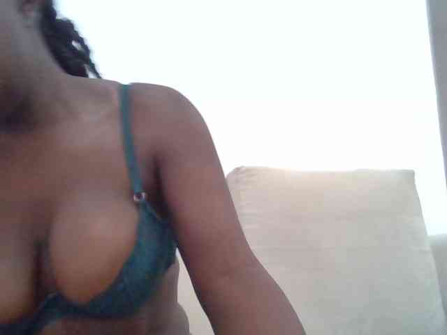 Melanin-pixie webcam