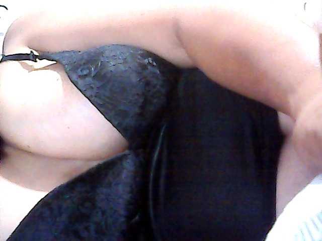 Chatty22's BongaCams show and profile