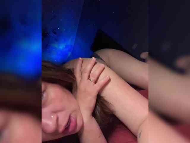 AlicaXDream webcam