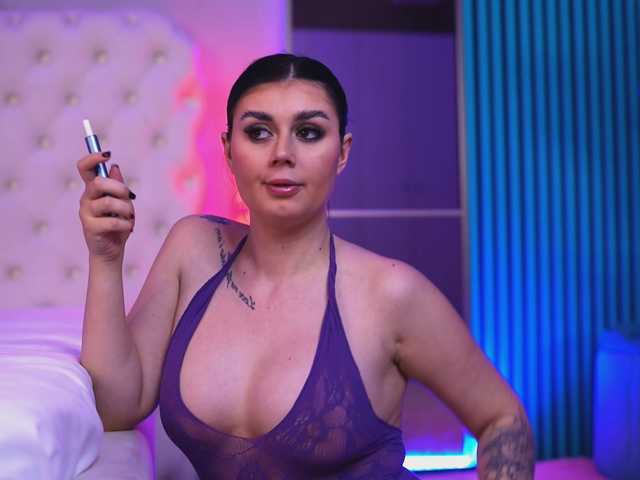 KendraMoon's BongaCams show and profile