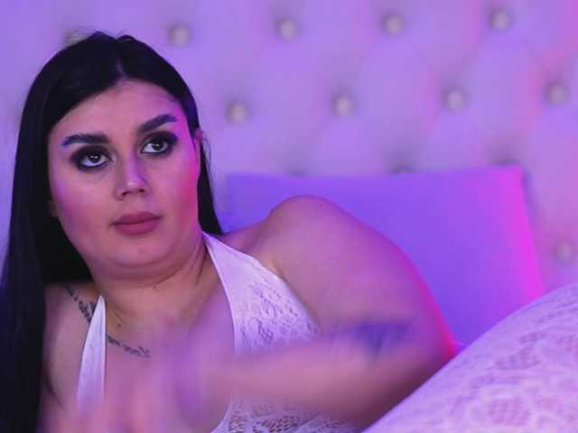 KendraMoon's BongaCams show and profile