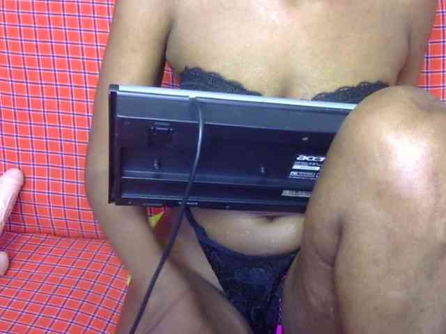 Sexxymaks webcam