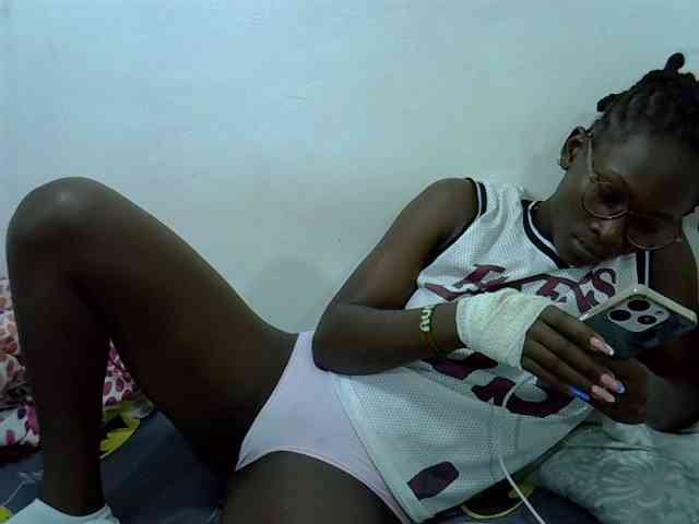 Sexykiteey webcam