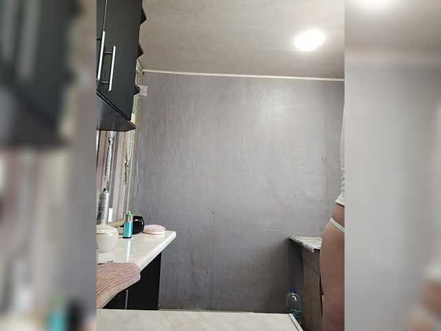 SexyKitty75-1's BongaCams show and profile