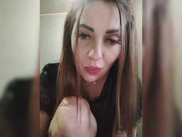 SexyKitty75-1's BongaCams show and profile