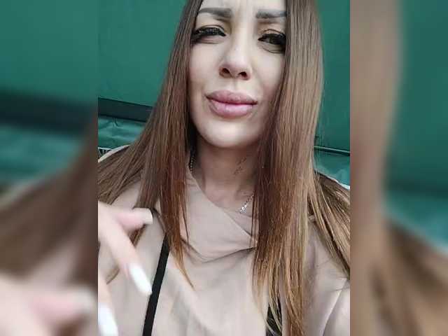 SexyKitty75-1's BongaCams show and profile