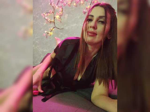 SexyKitty75-1's BongaCams show and profile