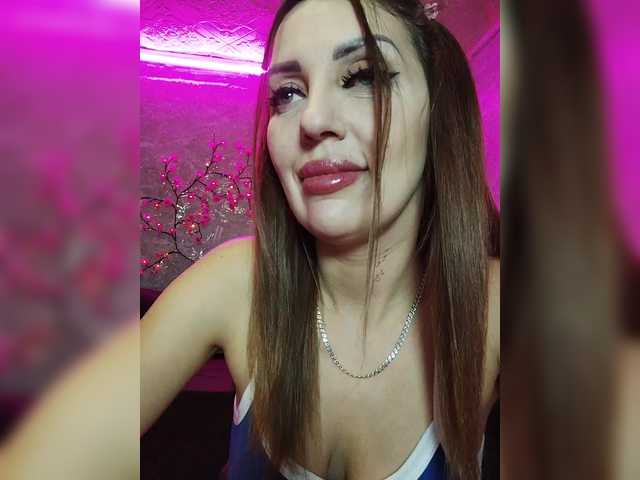 SexyKitty75-1's BongaCams show and profile