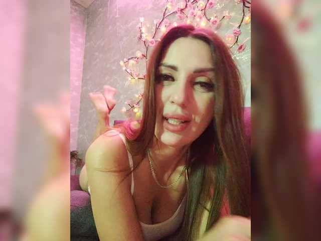 SexyKitty75-1's BongaCams show and profile