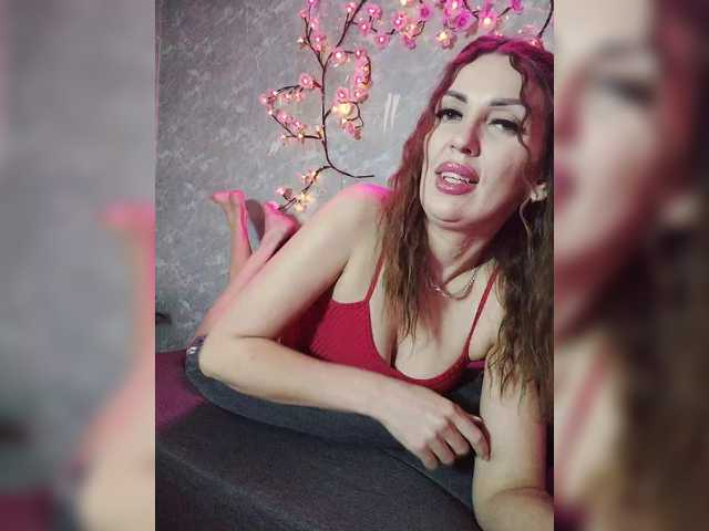 SexyKitty75-1's BongaCams show and profile