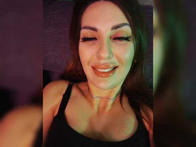 SexyKitty75-1's BongaCams show and profile