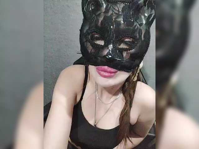 SexyKitty75-1's BongaCams show and profile