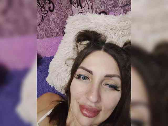 SexyKitty75-1 webcam