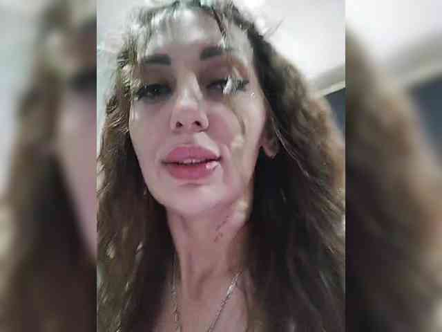 SexyKitty75-1 webcam