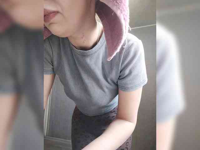 SexyKitty75-1 webcam