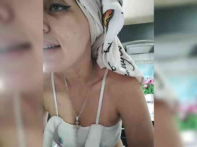 SexyKitty75-1 webcam