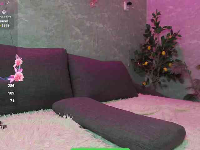 SexyKitty75-1 webcam