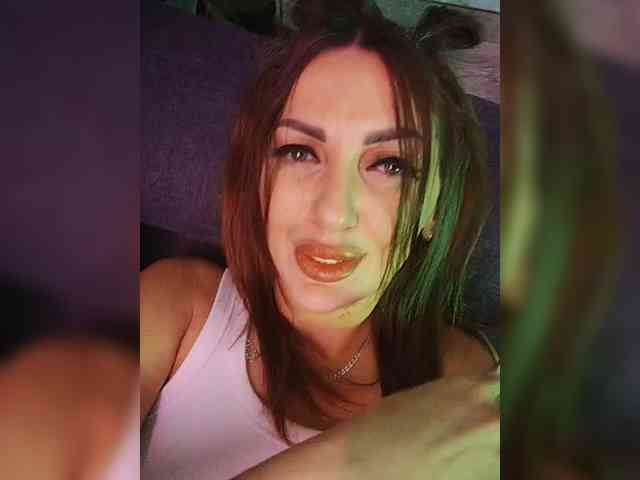 SexyKitty75-1 webcam