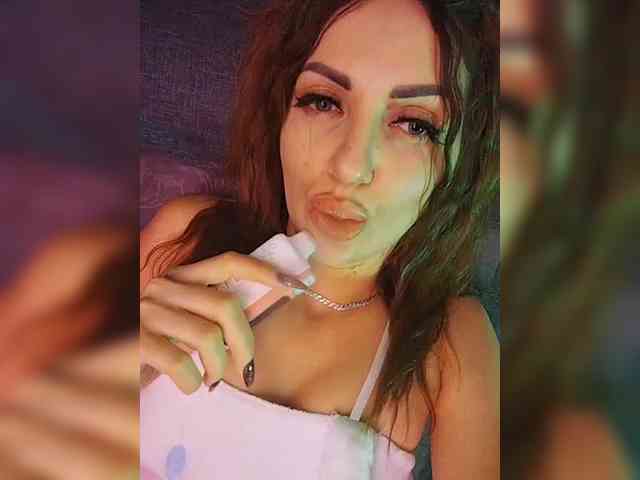 SexyKitty75-1 webcam